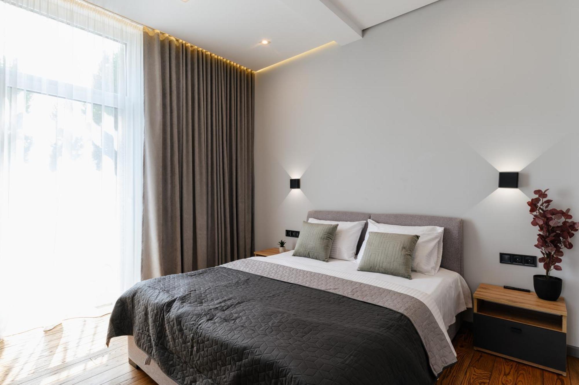Luxury Apartments Smart House Ujgorod Dış mekan fotoğraf
