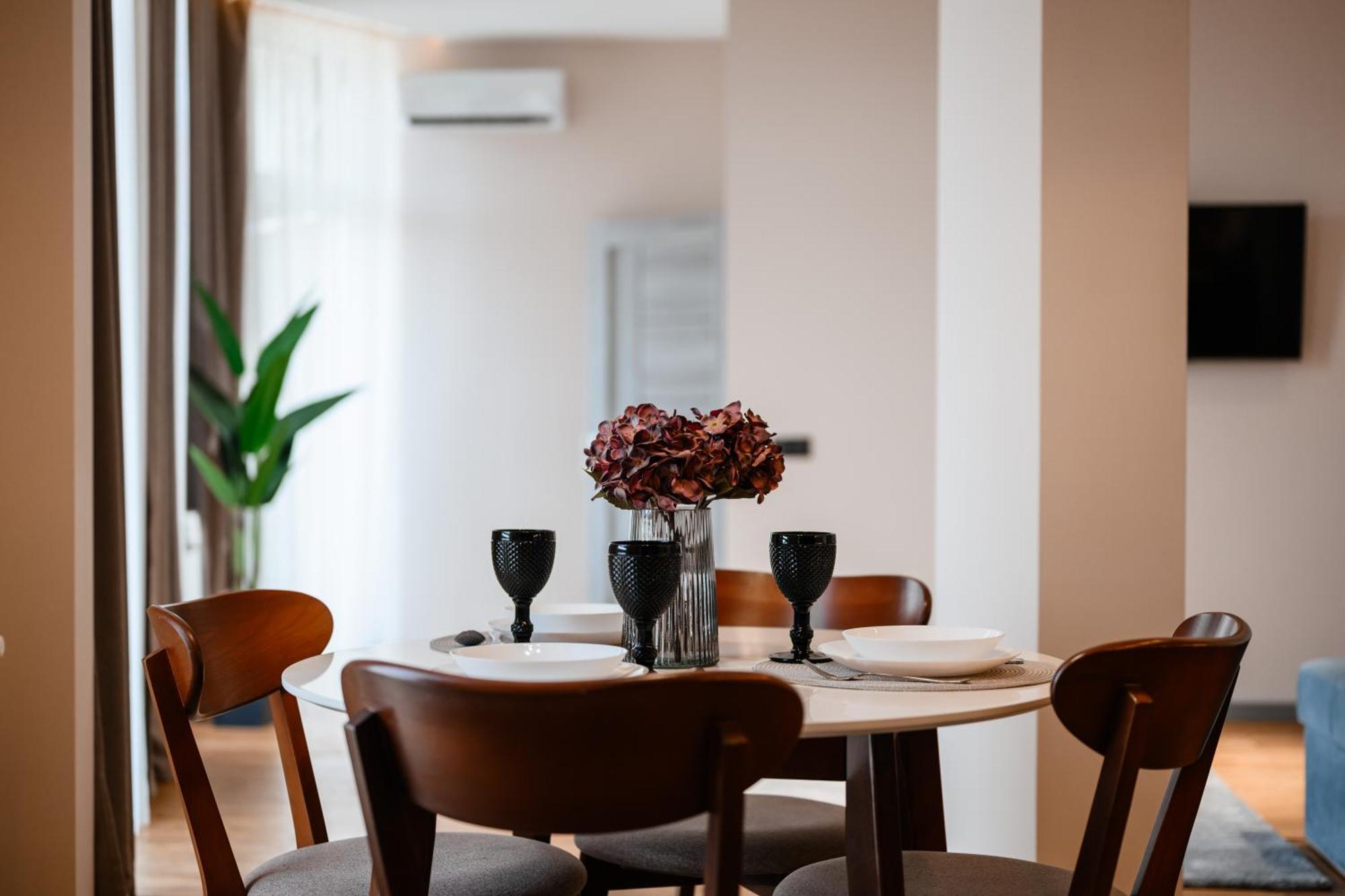 Luxury Apartments Smart House Ujgorod Dış mekan fotoğraf
